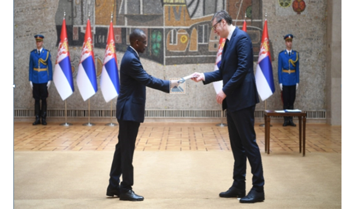 Amb. Kamanzi presents letters of credence to Serbian President